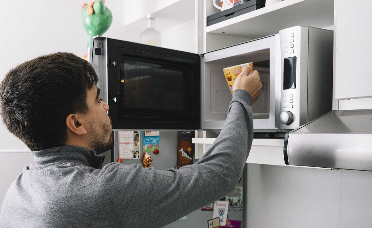 Сколько весит холодильник? от чего зависит масса?