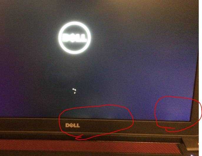 Круглая точка на экране. Засветка дисплея. Засветки на экране ноутбука. Красные пятна на мониторе ноутбука. Белые точки на мониторе ноутбука.