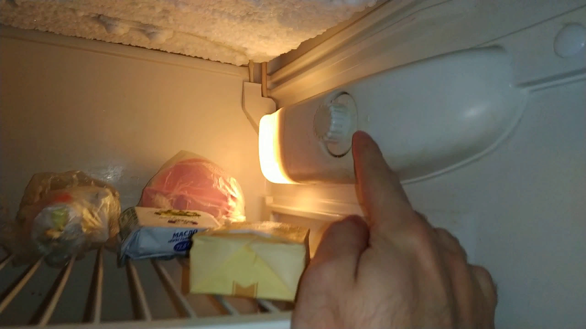 Как отремонтировать морозильную камеру