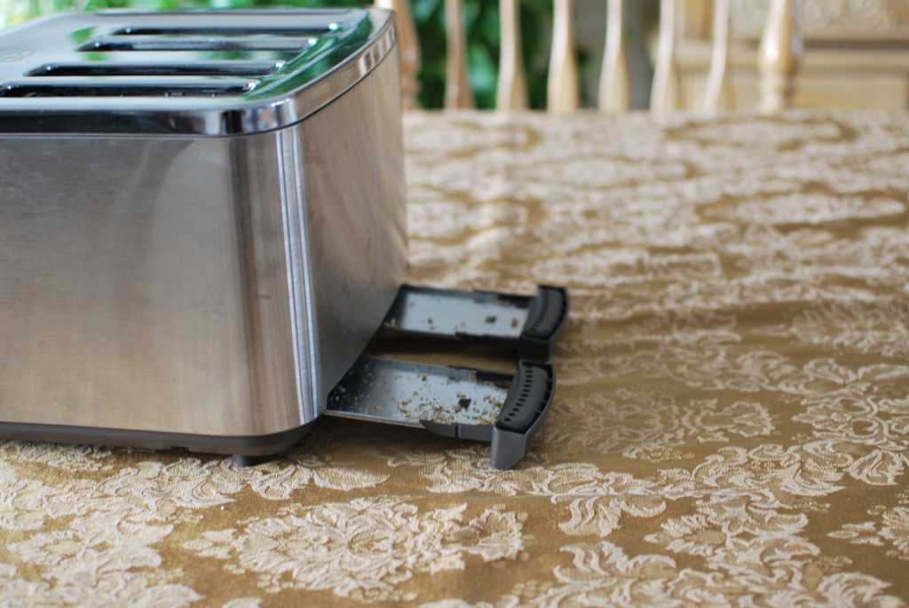 Как почистить тостер внутри: простые советы