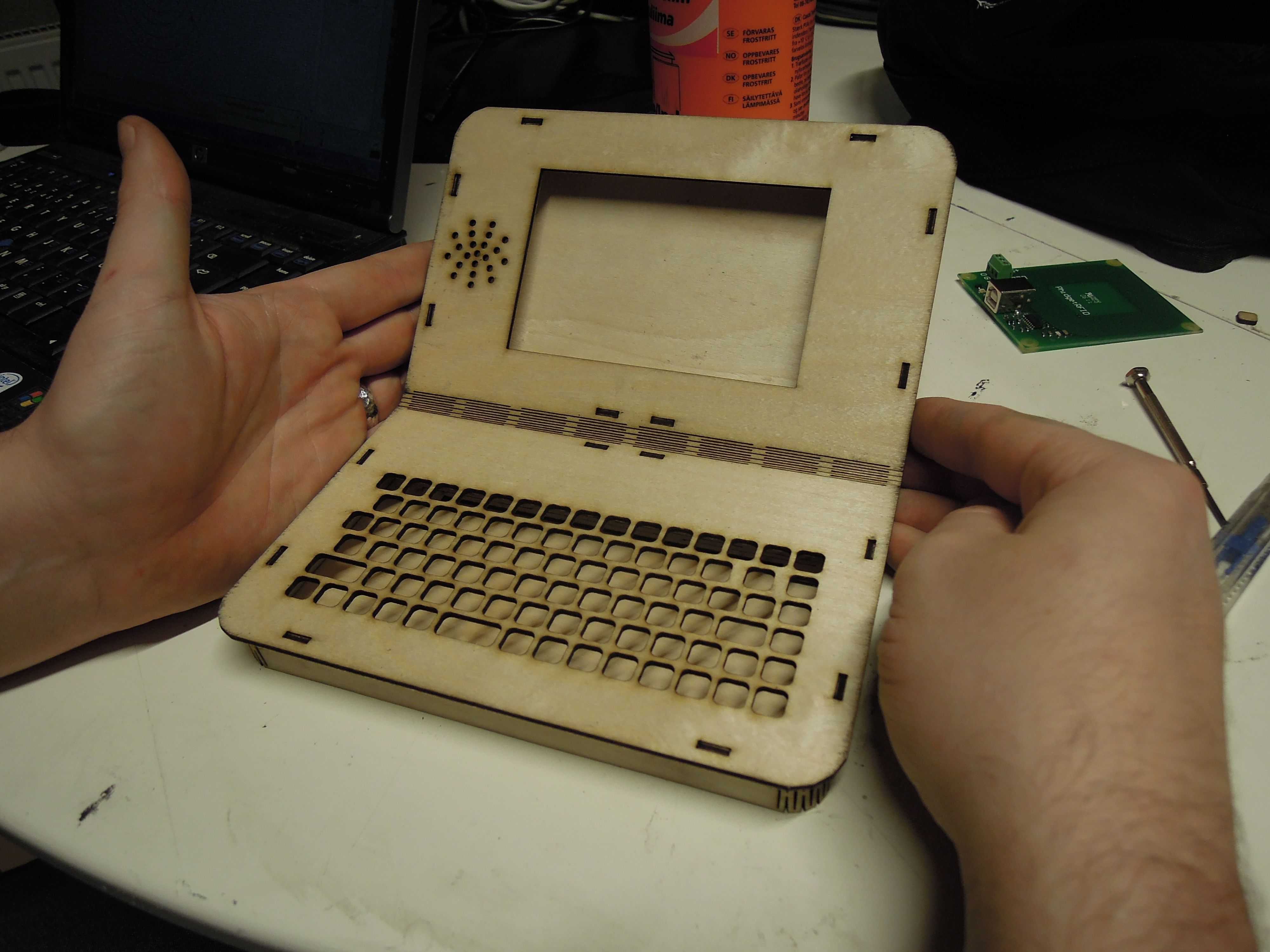 Что можно сделать из старого ноутбука: полезные идеи как извлечь пользу | твой сетевичок