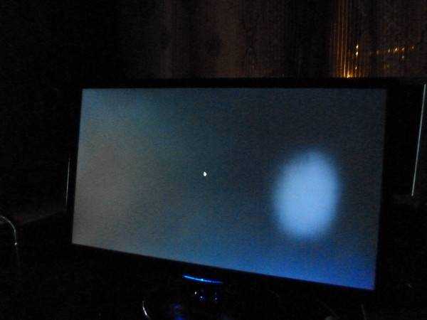 Почему появляются темные пятна на экране жк телевизора и как от них избавиться
