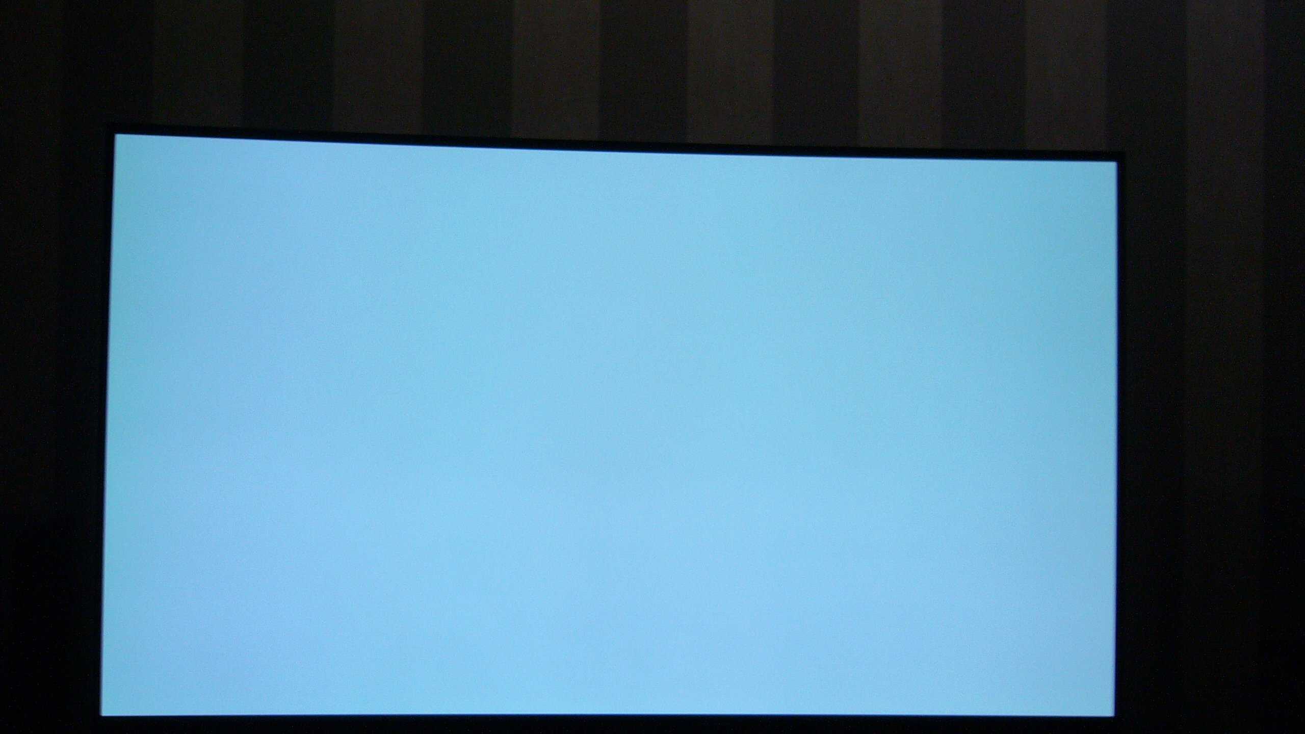Появилось светлое пятно на экране. ЖК самсунг вертикальная полоса. Полосы на экране телевизора. Чёрная полоска на экране телевизора. Горизонтальные полосы на экране телевизора.