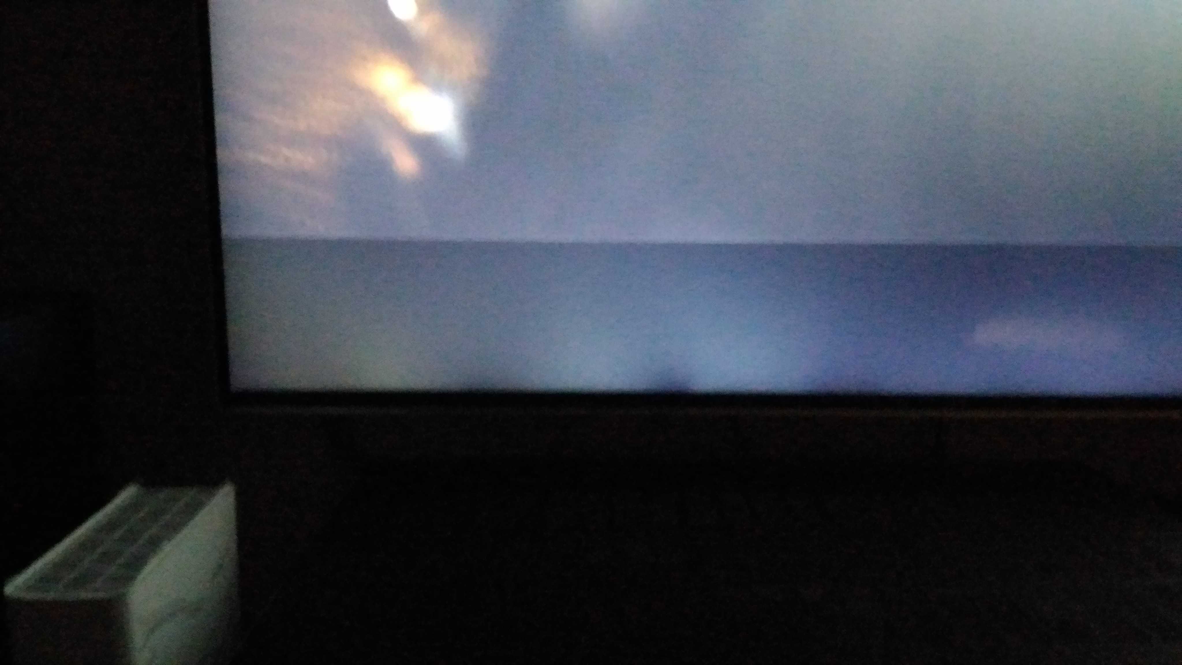 Телевизор самсунг белые пятна. Белые пятна на экране телевизора LG. Засветка экрана. Тёмные пятна на экране телевизора LG. Засветка на телевизоре Samsung.