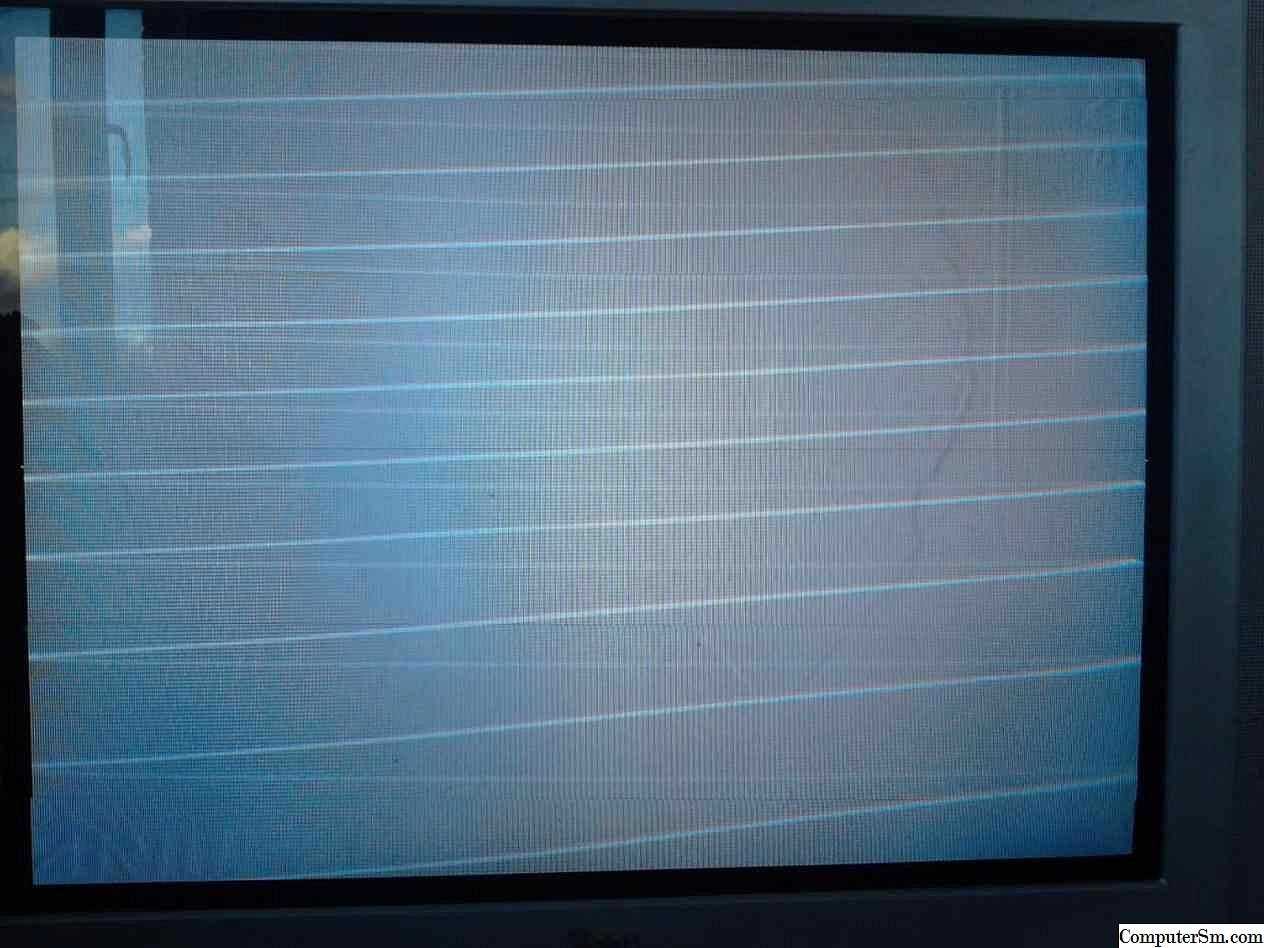 При работе телевизора появляется горизонтальная полоса. полосы на телевизоре. маленькие точки черного, либо какого-то другого цвета, скорее всего, представляют собой битые пиксели. ремонту это не подлежит. если битый пиксель сильно раздражает, то можно пр