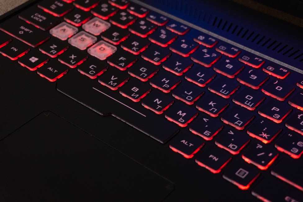 Как включить подсветку на клавиатуре ноутбука samsung?