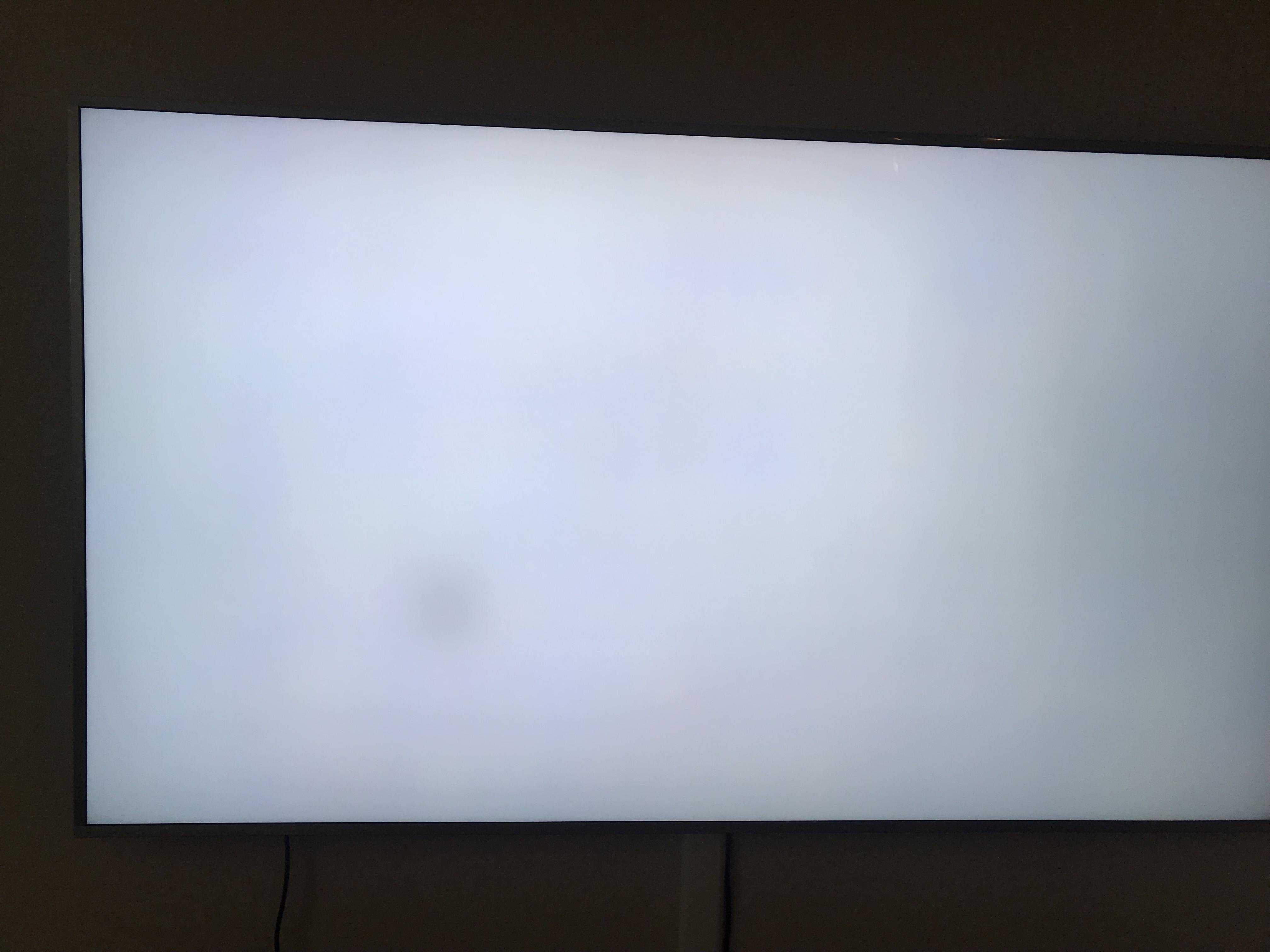 Что делать, если на экране телевизора появляются пятна